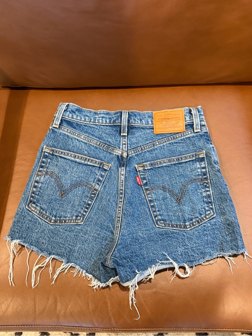 Levi's Women's Blue Denim Ripcage Cutoff Shorts size 25